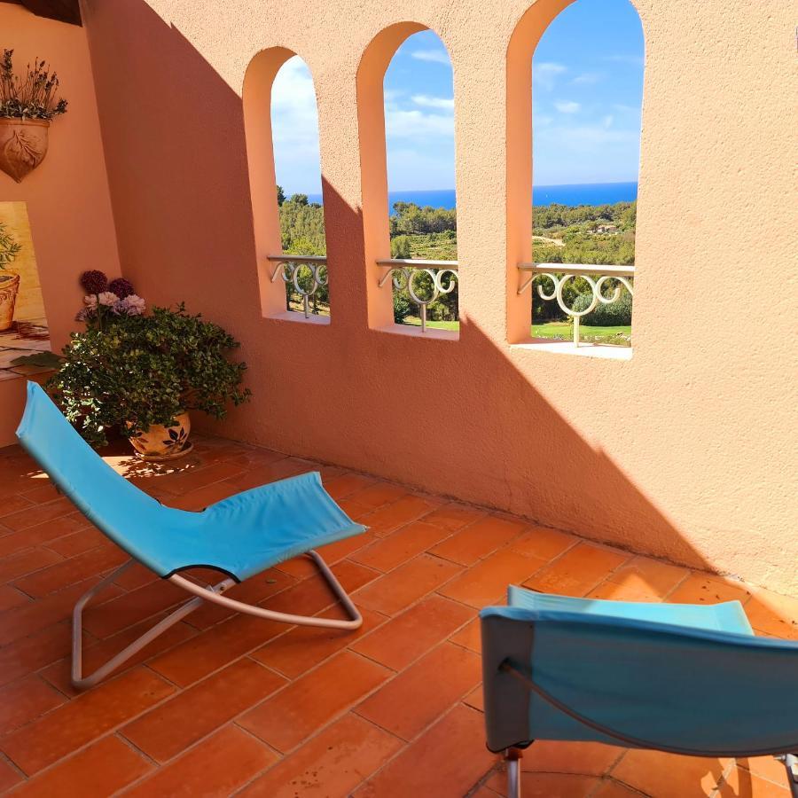 Apartmán Hameau Des Amandiers - Vue Mer, Golf Et Vignes Saint-Cyr-sur-Mer Exteriér fotografie
