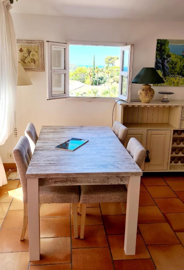 Apartmán Hameau Des Amandiers - Vue Mer, Golf Et Vignes Saint-Cyr-sur-Mer Exteriér fotografie