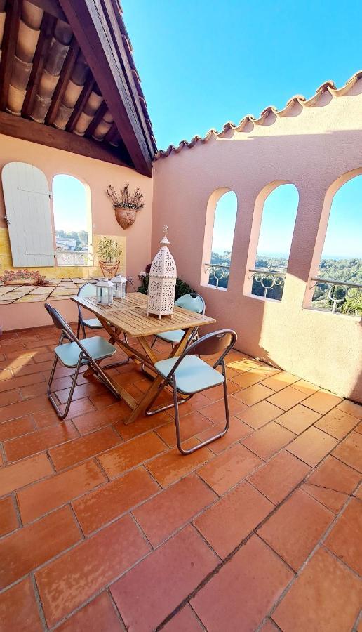Apartmán Hameau Des Amandiers - Vue Mer, Golf Et Vignes Saint-Cyr-sur-Mer Exteriér fotografie